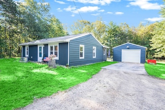 13240 Ferris St, Grand Haven, MI 49417