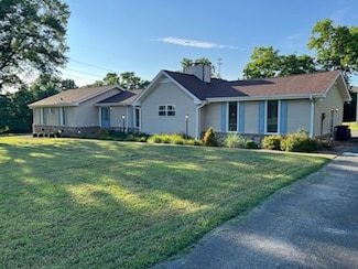 1810 W Lori Lee Dr, Gallatin, TN 37066