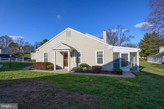 1304 Cambridge Ct, Palmyra, PA 17078