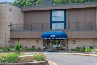 5697 Green Circle Dr Unit 116, Minnetonka, MN 55343