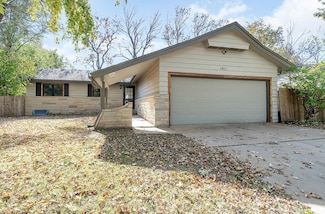 1411 N Community Dr, Derby, KS 67037
