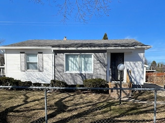 3537 Lynn St, Flint, MI 48503