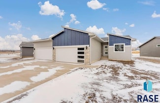 6908 W 5th St, Sioux Falls, SD 57107