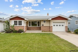 2510 S 49th St, Omaha, NE 68106