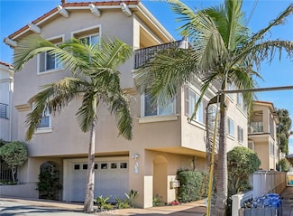 656 7th St, Hermosa Beach, CA 90254