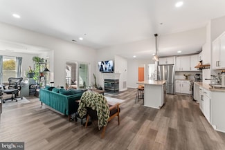 10 Greystone Ct Unit I, Annapolis, MD 21403