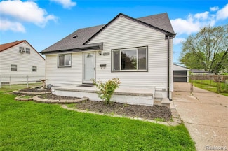 23225 Beverly St, Saint Clair Shores, MI 48082