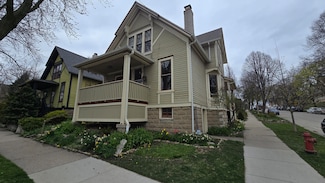 140 E Vine St, Milwaukee, WI 53212