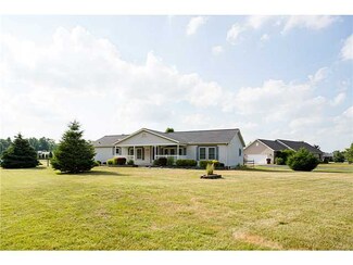 6144 Berkey Southern Rd, Whitehouse, OH 43571