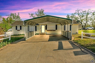 2408 SE Wisconsin Ave, Topeka, KS 66605