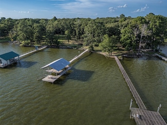 1457 Riverside Dr, Quinlan, TX 75474