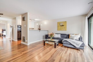5 Embarcadero W Unit 137, Oakland, CA 94607