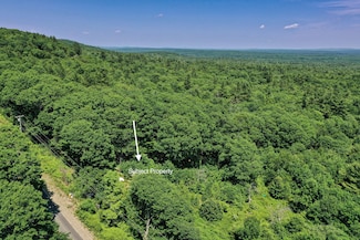 740 Pinnacle Rd, Liberty, ME 04949