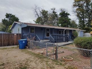 418 Willow Dr, Lochbuie, CO 80603