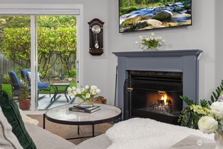 1046 Blue Heron Ave NE Unit 3, Bainbridge Island, WA 98110