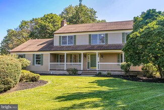 25 Charleston Dr, Skillman, NJ 08558