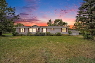 4880 Root Station Rd, Jackson, MI 49201