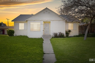 2908 Dartmouth St, Bakersfield, CA 93305