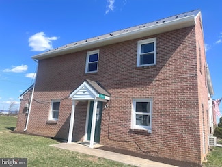 6259 Mountain View Dr, Chambersburg, PA 17202
