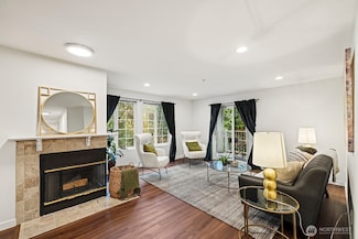 1692 118th Ave SE Unit A203, Bellevue, WA 98005