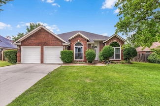 508 Aurora Dr, Euless, TX 76039