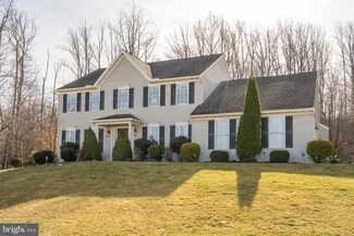 2 Kimball Ct, Morgantown, PA 19543