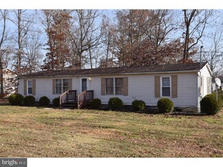 1 Copin Dr, Millville, NJ 08332