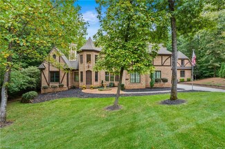 8302 Linville Oaks Dr, Oak Ridge, NC 27310