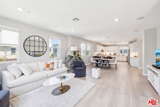 782 Daniel Freeman Cir, Inglewood, CA 90301