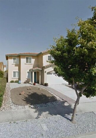 8 Ellis Cir, Salinas, CA 93907