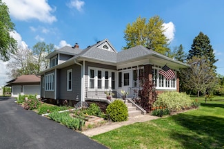 W227N2879 Duplainville Rd, Waukesha, WI 53186