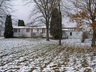 17130 Featherstone Rd, Constantine, MI 49042
