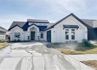 7525 Waverly Dr, Rancho Viejo, TX 78575