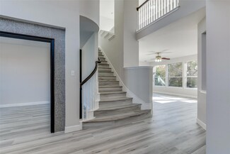 702 Crested Cove Dr, Garland, TX 75040