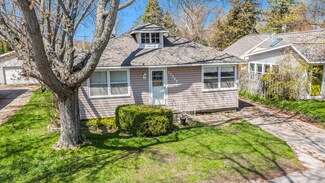 17545 Reenders St, Spring Lake, MI 49456