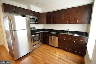 321 N 40th St Unit 5, Philadelphia, PA 19104