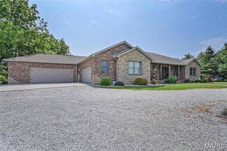 92 Rinderer Rd, Trenton, IL 62293