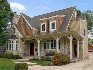 119 Woodstock Ave, Clarendon Hills, IL 60514
