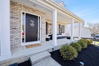 6295 Commonwealth Dr, Westerville, OH 43082
