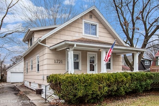 1721 Fletcher St, Lansing, MI 48910