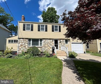205 Pingree Ave, Ewing, NJ 08618