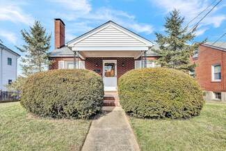 218 W Cleveland Ave, Vinton, VA 24179