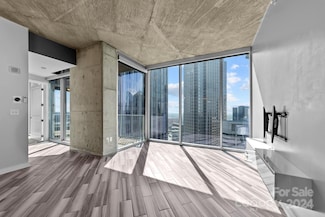 210 N Church St Unit 3107, Charlotte, NC 28202