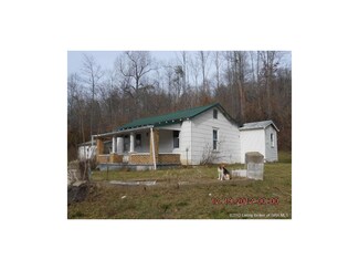 21515 Souders Rd, Borden, IN 47106