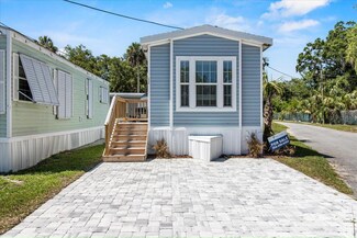 14035 W River Rd Unit 11, Inglis, FL 34449