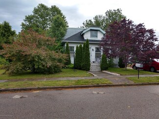 207 Rose St, Lakehurst, NJ 08733