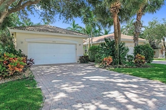 9795 Crescent View Dr S, Boynton Beach, FL 33437
