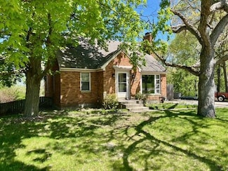 1339 3 Mile Rd NE, Grand Rapids, MI 49505