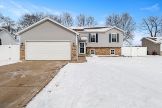507 Julie Dr, Westville, IN 46391
