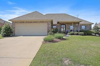 210 Buttonwood Ln, Canton, MS 39046